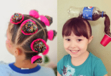 Imagem dupla de cabelo maluco: à esquerda, penteado de mini bolinhos (cupcakes) com granulado; à direita, cabelo com garrafa de refrigerante e copo pendurado, ideias criativas para meninas na escola.