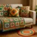 : Decoração aconchegante com crochê colorido na sala