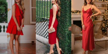 Montagem de três looks femininos para o Natal: Vestido longo verde-esmeralda, combinação casual com blusa vermelha e shorts neutro, e um slip dress longo vermelho-seda. Modelos posam em frente a árvores de Natal decoradas.