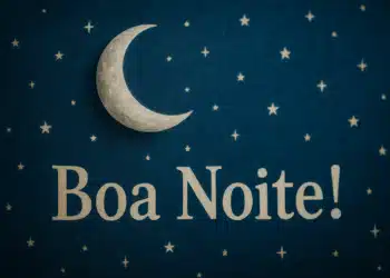 Boa Noite escrito em fundo azul com lua e estrelas.